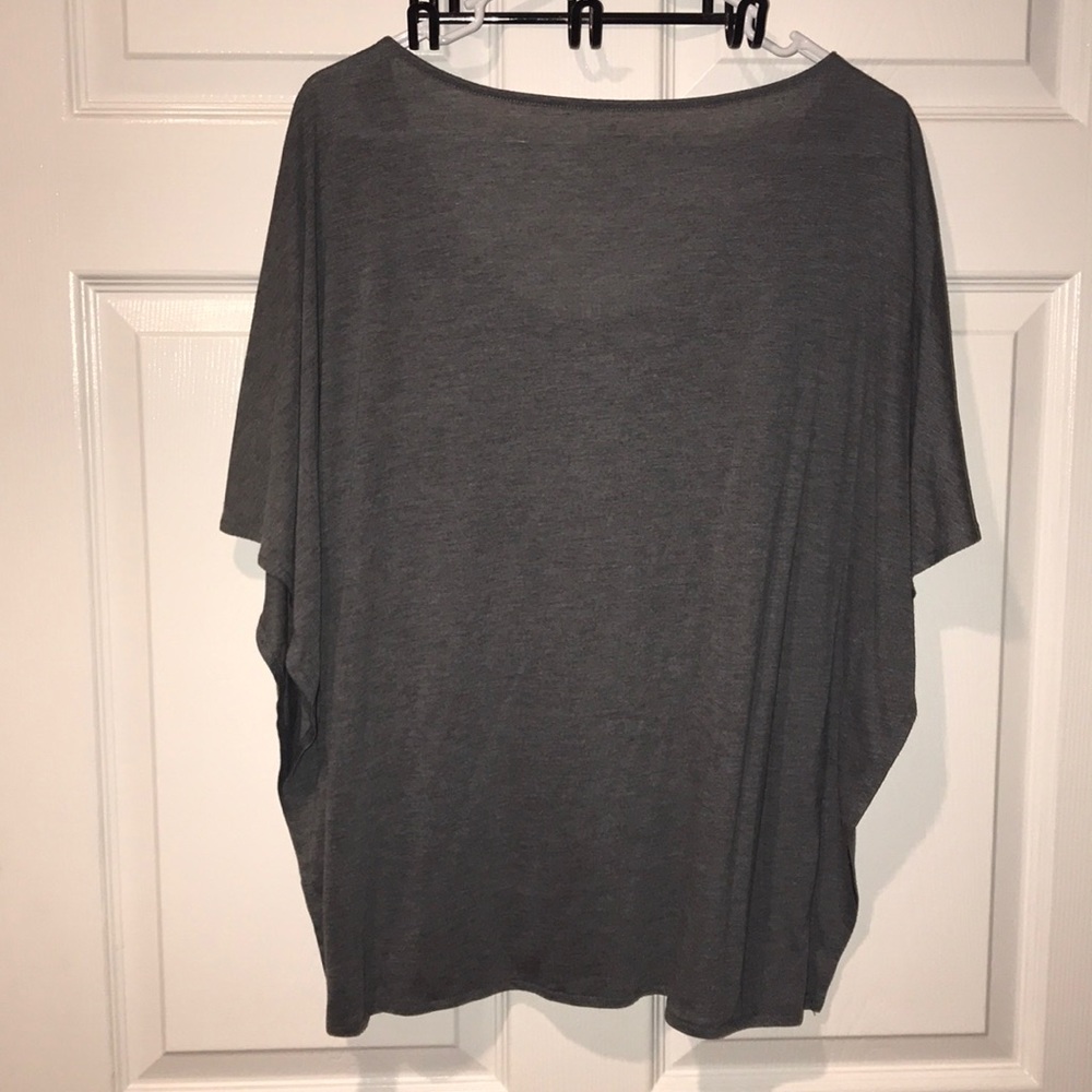 Grey blouse - Picture 3 of 3